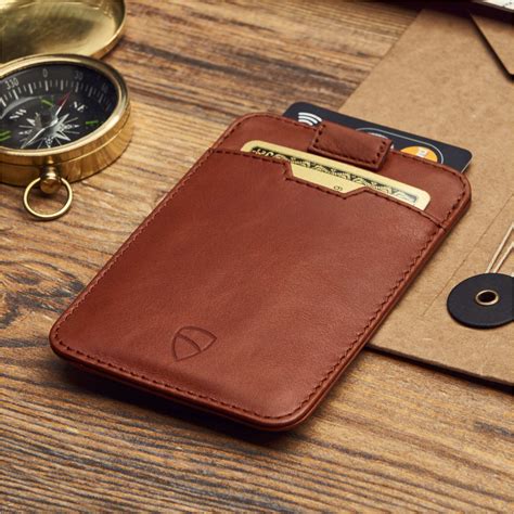 The Best Wallets for Men 